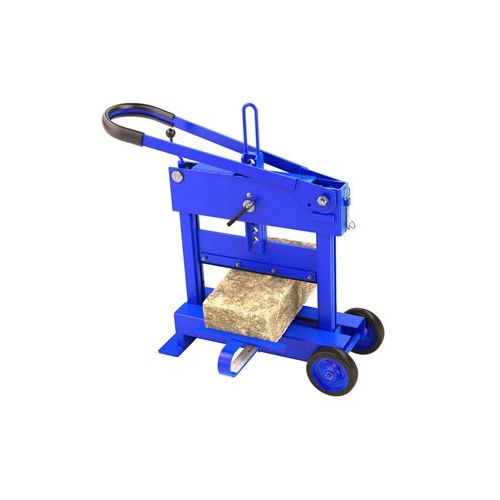 Designed to cut pavers, retaining wall units, and blocks.