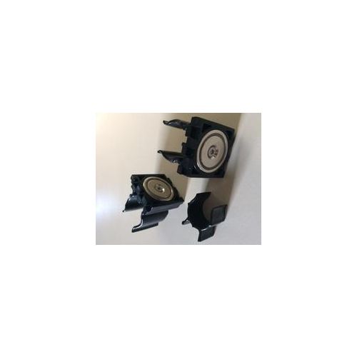 Each pack includes 2 x Interlockable Clips and 2 x Broom Handle Inserts for thinner handles.